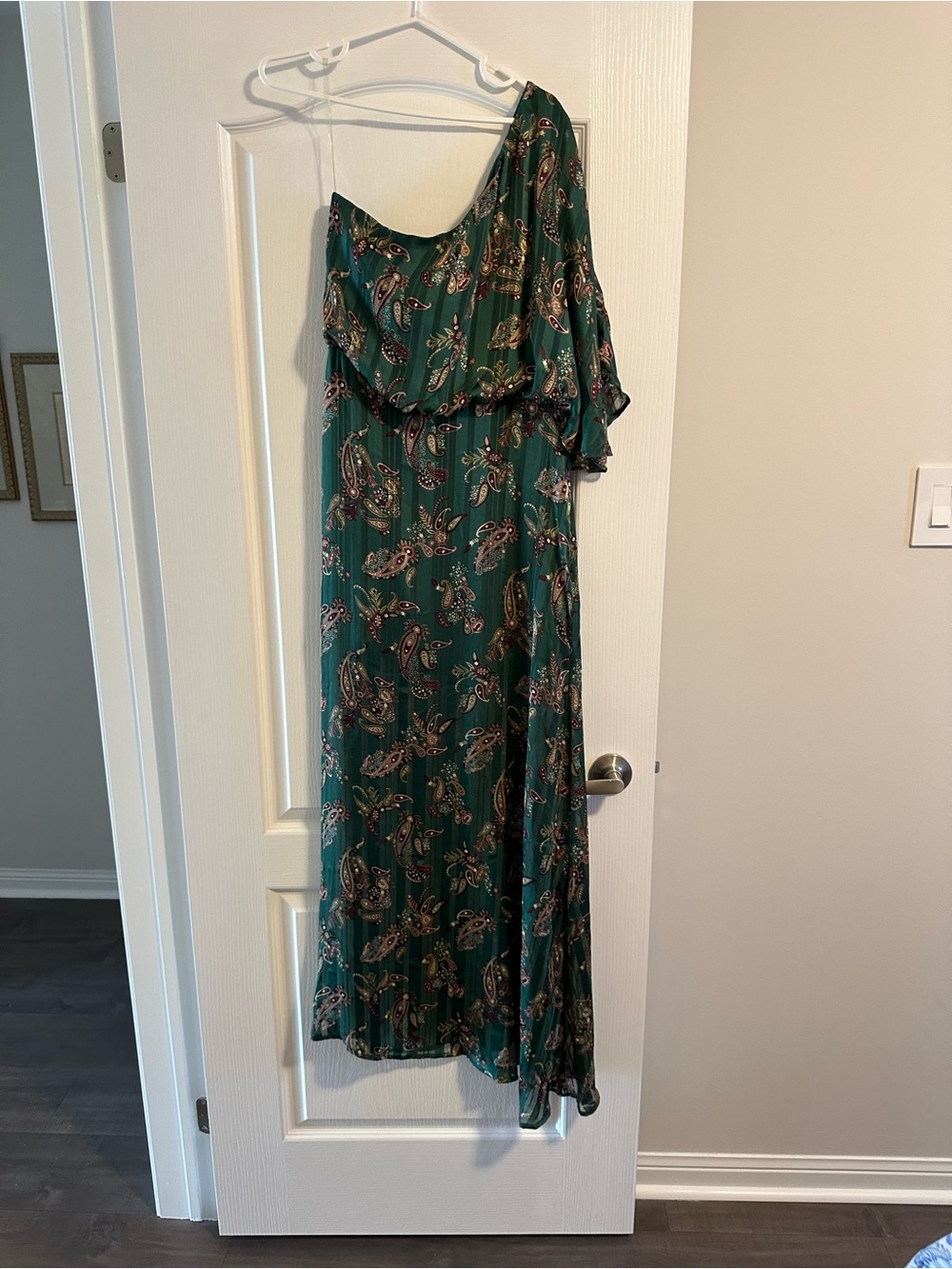 Main Strip Emerald Green Paisley One-Shoulder Maxi Dress